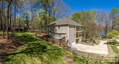 Beautifully updated home on an elevated homesite with gorgeous - photo 44