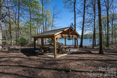 Beautifully updated home on an elevated homesite with gorgeous - photo 46