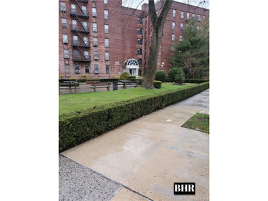 SHEEPSHAD BAY/ MARINE PARK Large 1 bedroom, 1 bath on top floor - photo 1