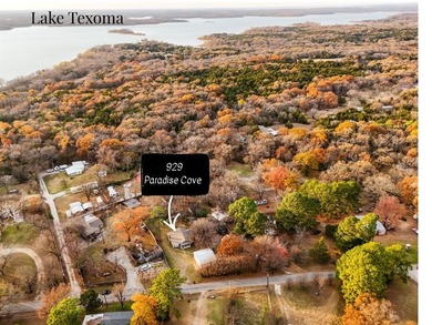 Lake Home For Sale in Pottsboro, Texas