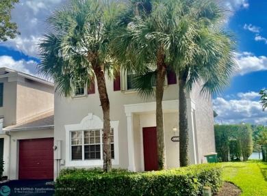 Lake Townhome/Townhouse For Sale in Tamarac, Florida