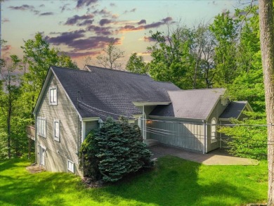 Lake Home For Sale in Greentown, Pennsylvania
