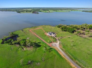 Lakefront Lot in Gated Luxury Community - photo 5