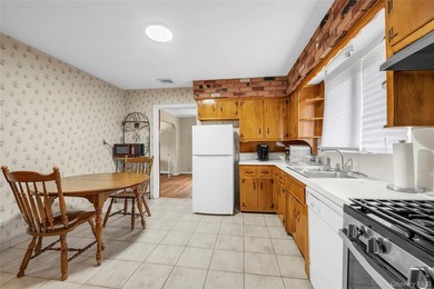 JUST REDUCED $130,000! Oversized Corner Property in a Prime - photo 8