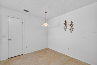 FANTASTIC 2/2 Colony Villa with SCREENED LANAI and SPACIOUS - photo 11