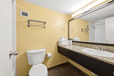 Welcome to Unit 1211 at Landmark Resort, a nicely appointed - photo 34