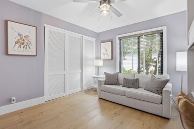 Exquisitely renovated 4BR/4BA lakefront estate in the desirable - photo 35