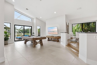 Exquisitely renovated 4BR/4BA lakefront estate in the desirable - photo 36