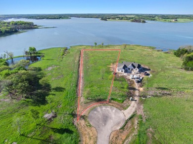 Lakefront Lot in Gated Luxury Community - photo 2