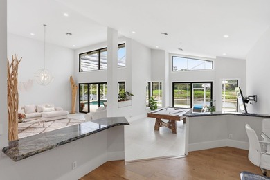 Exquisitely renovated 4BR/4BA lakefront estate in the desirable - photo 50