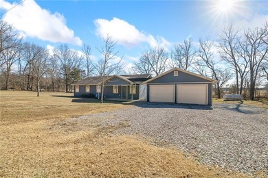 Bull Shoals Lake Home For Sale in Diamond City Arkansas