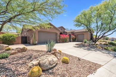 Located in the prestigious gated Anthem Country Club golf course - photo 3