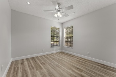 Discover the perfect blend of comfort, style, and location in - photo 10