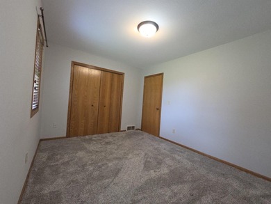 Accessible, zero-entry, open-concept townhouse situated on a - photo 11