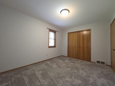 Accessible, zero-entry, open-concept townhouse situated on a - photo 12