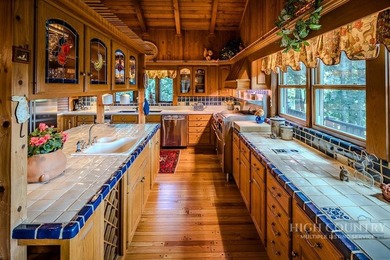 Welcome to Castle Hill - a truly one-of-a-kind mountain retreat - photo 14