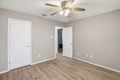 Welcome to this charming townhome located in the highly - photo 16