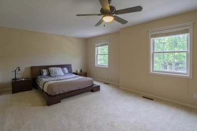 Beautiful home in excellent condition ready for new owners! - photo 16