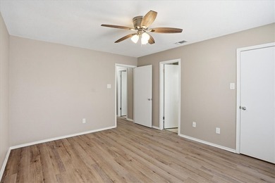 Welcome to this charming townhome located in the highly - photo 18
