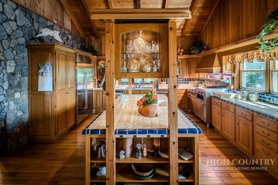 Welcome to Castle Hill - a truly one-of-a-kind mountain retreat - photo 18