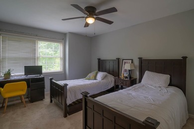 Beautiful home in excellent condition ready for new owners! - photo 20