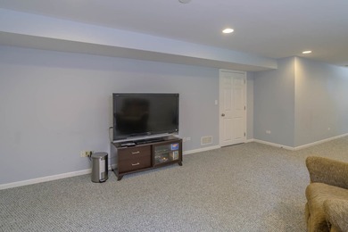 Beautiful home in excellent condition ready for new owners! - photo 26