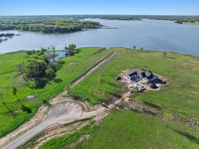 Lakefront Lot in Gated Luxury Community - photo 4