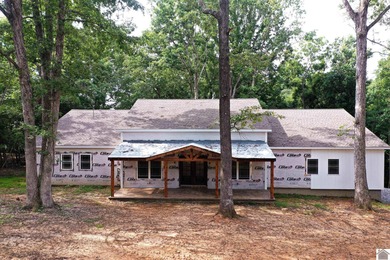 (private lake, pond, creek) Home For Sale in Cadiz Kentucky