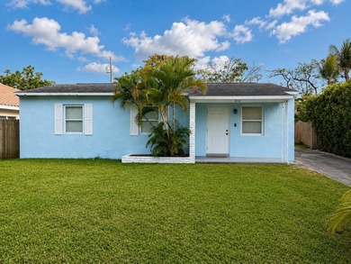 Just Reduced! NO HOA NEIGHBOORHOOD. Charming 3 bedroom, 1 bath - photo 1