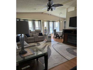 Discover carefree living in this delightful, well-maintained - photo 3