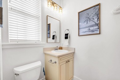3586 Waverly offers a rare opportunity to own a highly versatile - photo 12