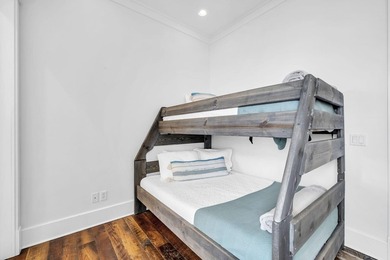 3586 Waverly offers a rare opportunity to own a highly versatile - photo 15