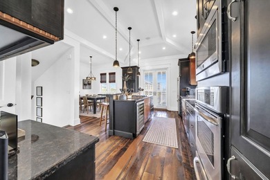 3586 Waverly offers a rare opportunity to own a highly versatile - photo 35