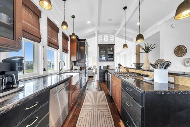 3586 Waverly offers a rare opportunity to own a highly versatile - photo 38