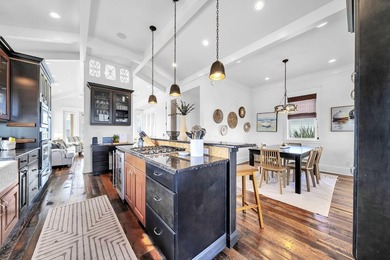 3586 Waverly offers a rare opportunity to own a highly versatile - photo 39