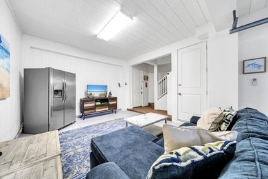 3586 Waverly offers a rare opportunity to own a highly versatile - photo 53