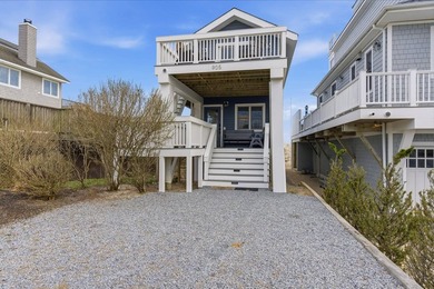 A turnkey oceanfront offering, 905 Dune Road has been fully - photo 3