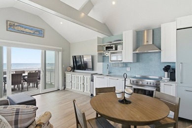 A turnkey oceanfront offering, 905 Dune Road has been fully - photo 6