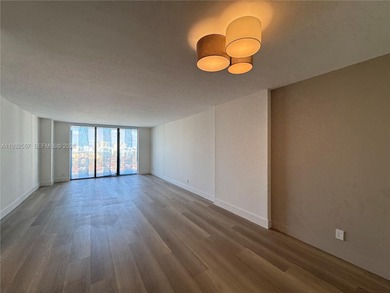 Little Maule Lake Condo For Sale in Aventura Florida