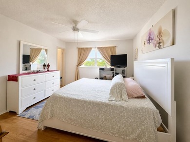 Welcome to this charming 1-bedroom, 1.5-bathroom corner - photo 13