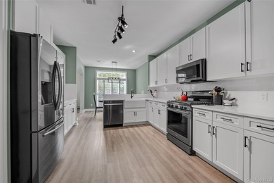 Experience effortless luxury and easy living in this - photo 5