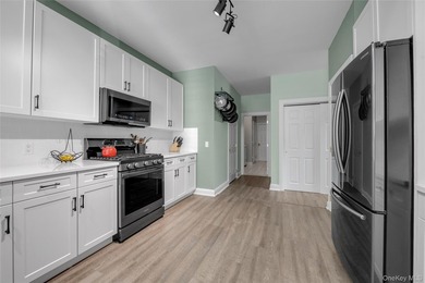 Experience effortless luxury and easy living in this - photo 6