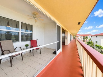 Welcome to this charming 1-bedroom, 1.5-bathroom corner - photo 17
