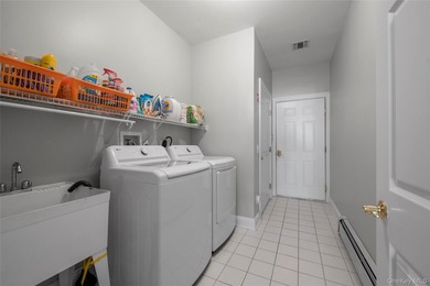 Experience effortless luxury and easy living in this - photo 9