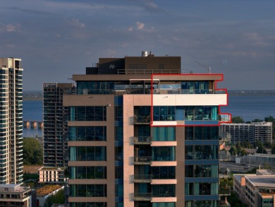 Lake Condo For Sale in Montréal (Verdun/Île-Des-Soeurs), 