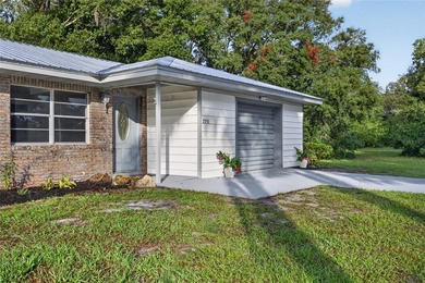TOTALLY RENOVATED! NEW metal roof. NEW custom kitchen. NEW AC - photo 26