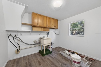 TOTALLY RENOVATED! NEW metal roof. NEW custom kitchen. NEW AC - photo 30