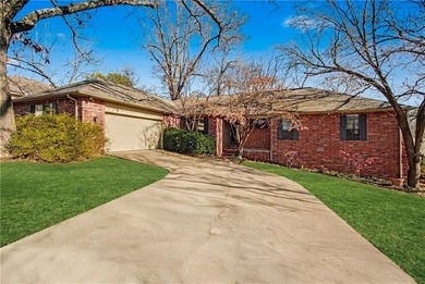 Lake Fayetteville Home For Sale in Springdale Arkansas