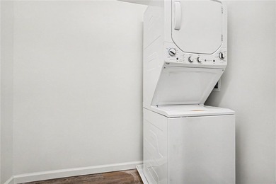 Turnkey investment opportunity or ideal owner-occupied duplex! - photo 12
