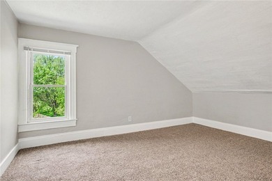 Turnkey investment opportunity or ideal owner-occupied duplex! - photo 15